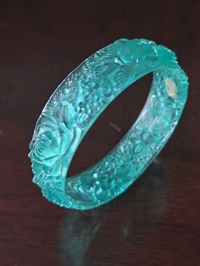 Blue Translucent Aurora Borealis Floral Pattern Plastic Bangle Bracelet